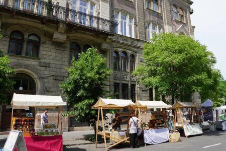 Charming Flat In The Center Daire Budapeşte Dış mekan fotoğraf